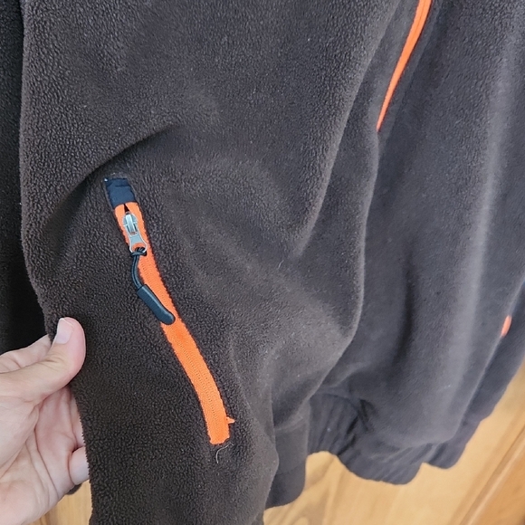 CLEVELAND BROWNS JACKET - Picture 7 of 8